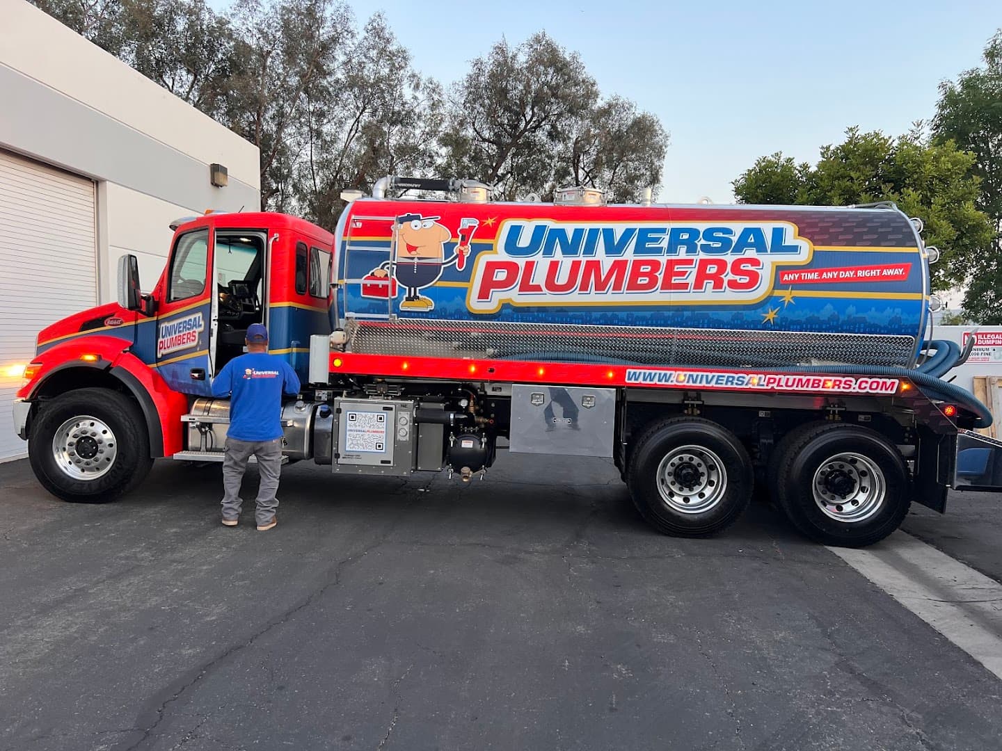 UNIVERSAL PLUMBERS image 1