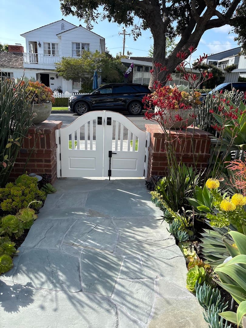 Garden Passages image 2