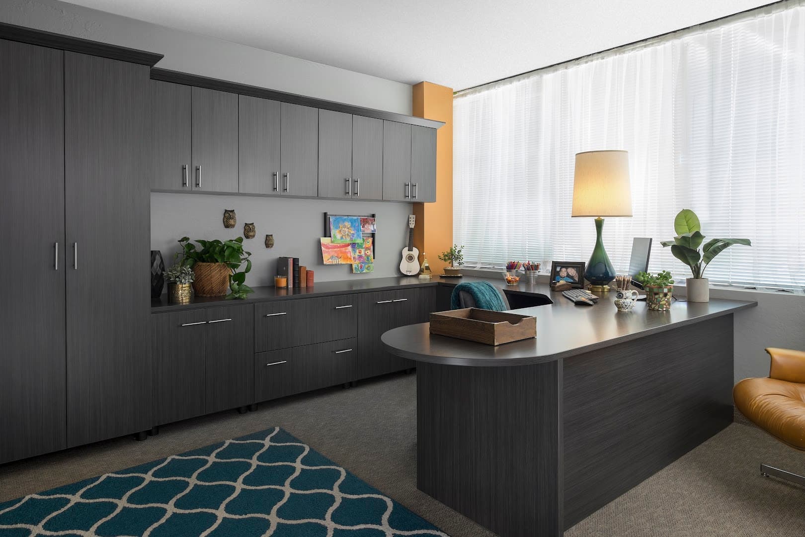 Elegant Closets image 3